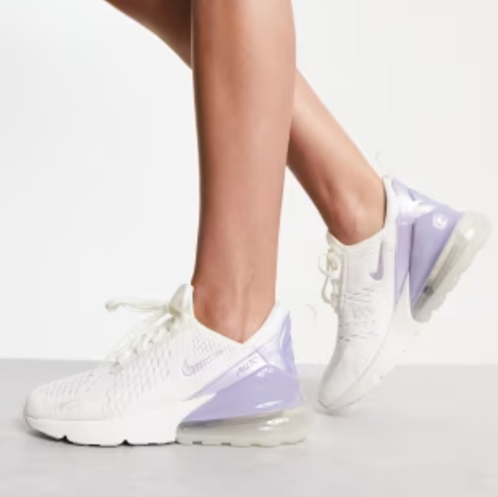 New Nike Air Max 270 sneakers size 9